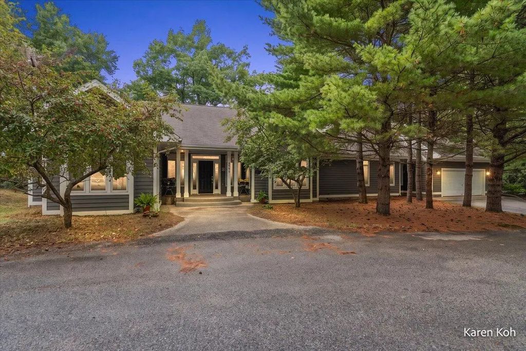 4779 N Lakeshore Drive, Mears