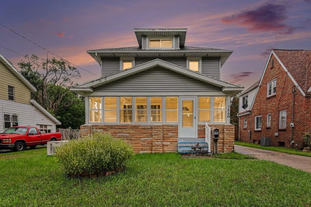 120 Lemyra Street, Wyoming