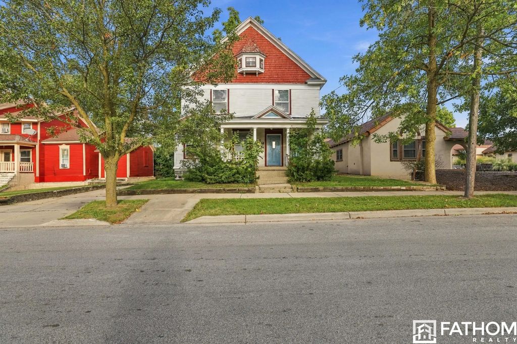 112 Eastern Avenue, Grand Rapids