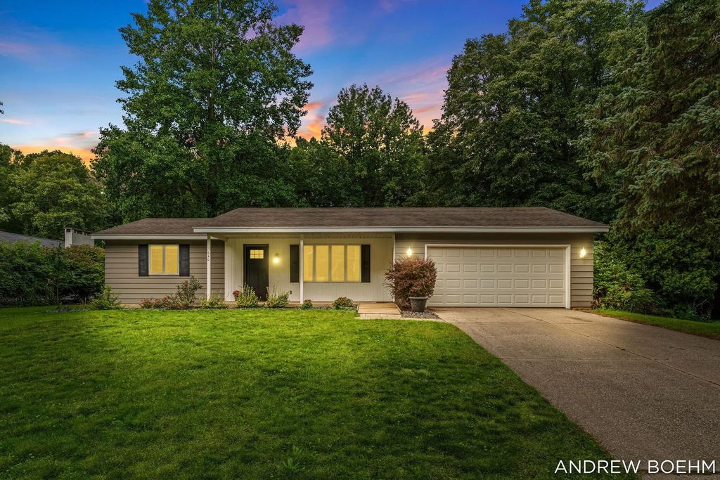 640 Old Orchard Road, Holland