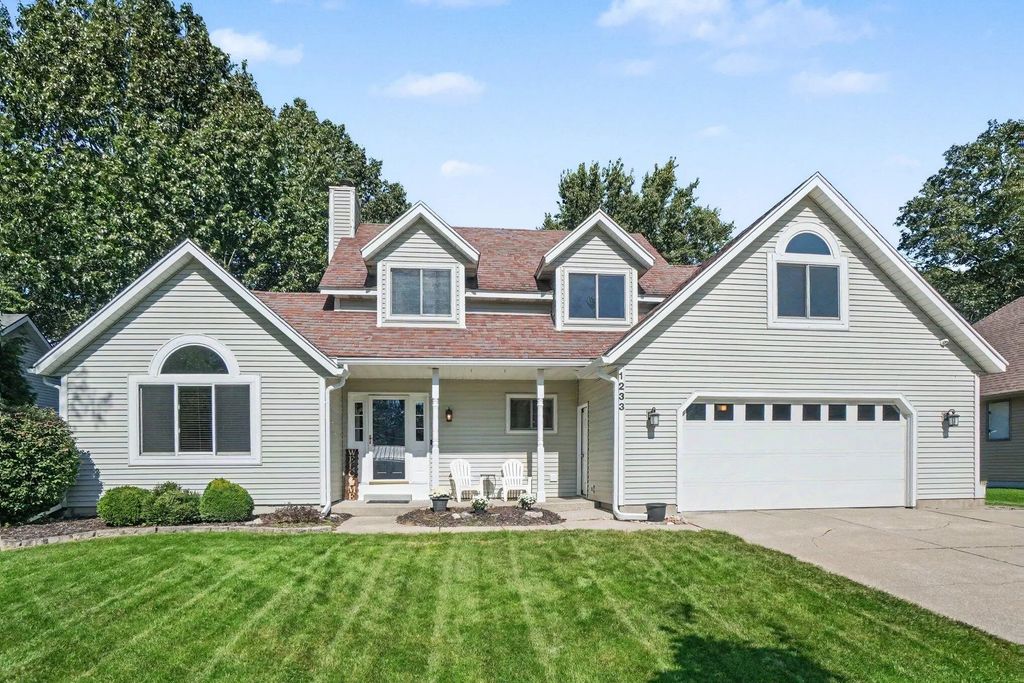 1233 Heather Drive, Holland