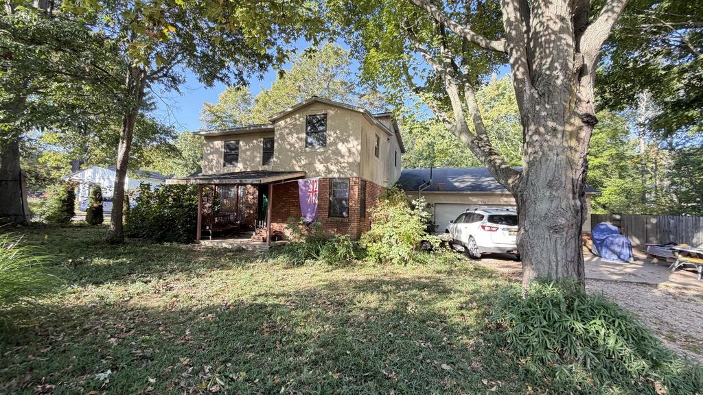 360 N Maple Street, Saugatuck