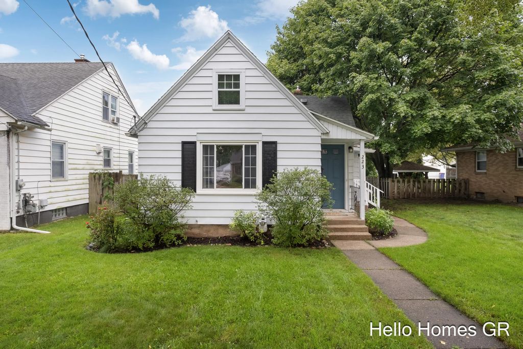 223 Leyden Avenue, Grand Rapids