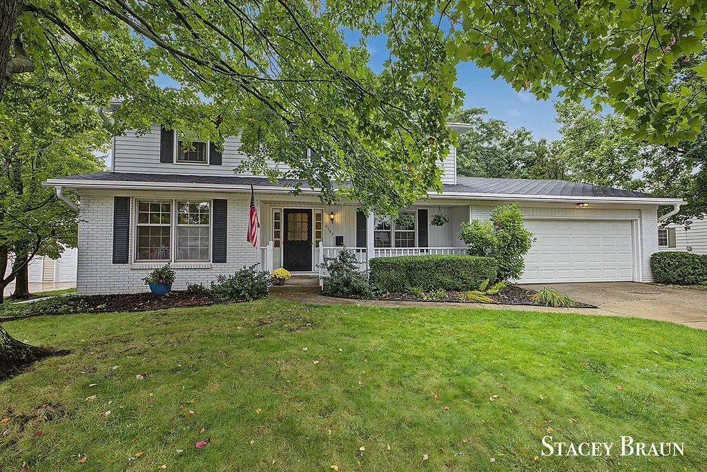 2165 Se Shawnee Drive, Grand Rapids