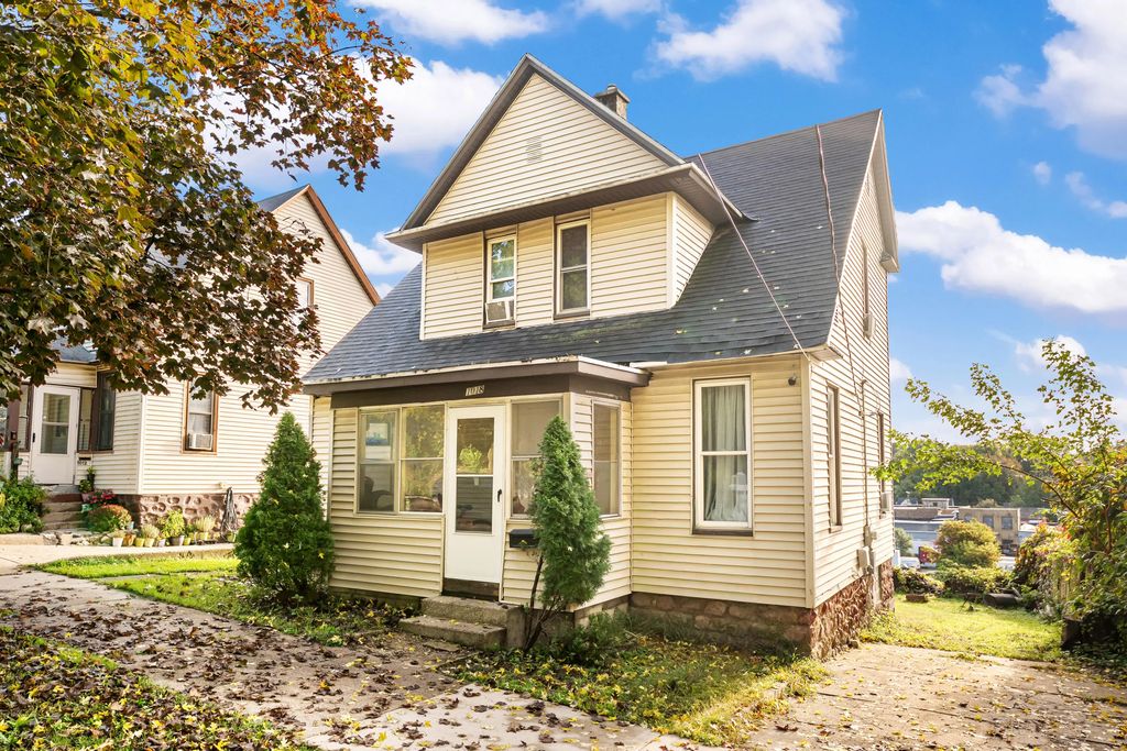 1018 Norwich Avenue, Grand Rapids