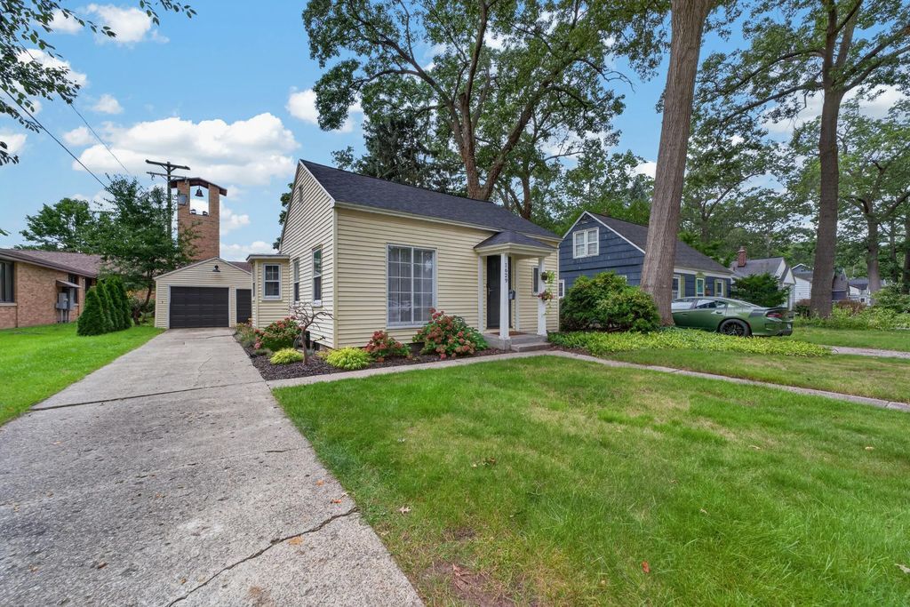 1629 Montague Avenue, Muskegon