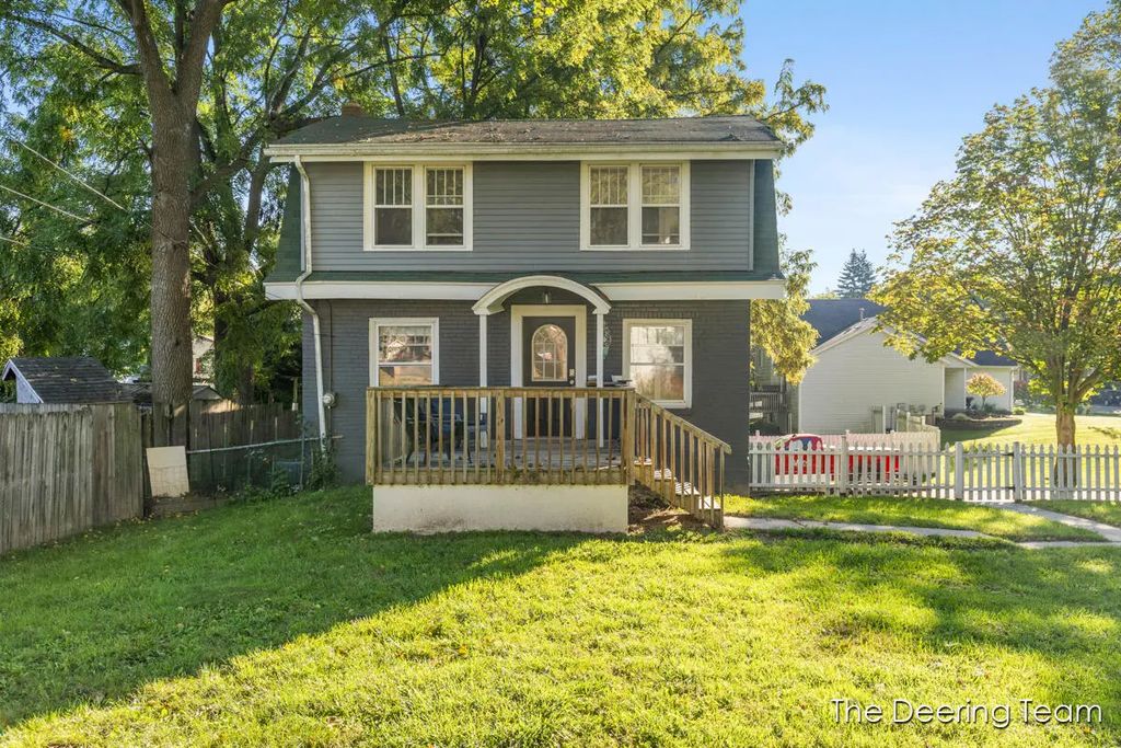 1621 Southampton Drive, Grand Rapids