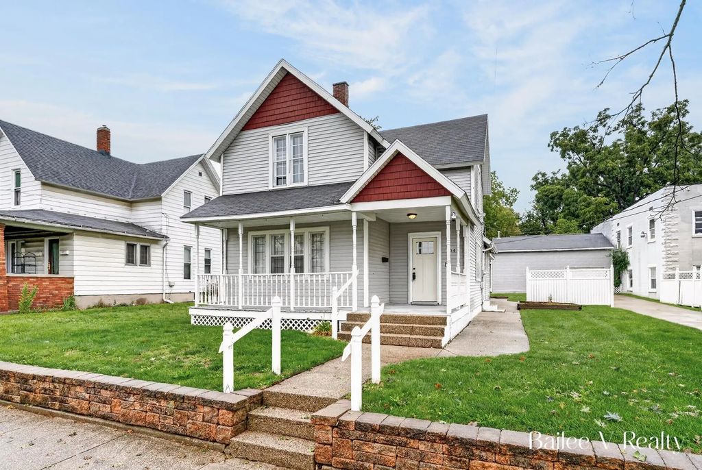 1049 Second Street, Grand Rapids