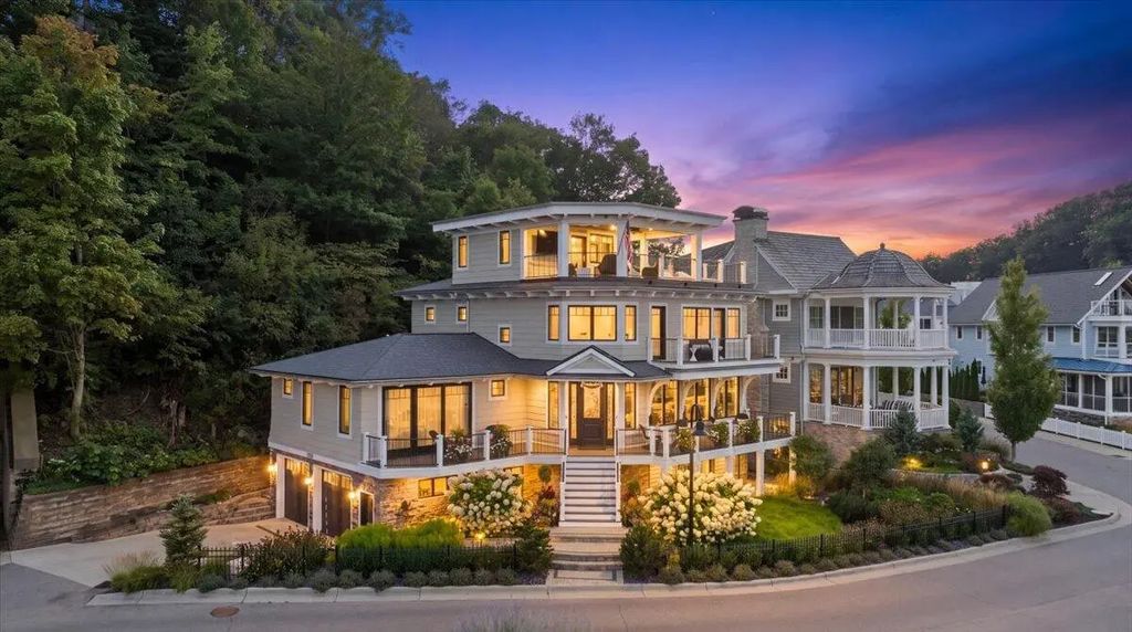 720 Bay Road, Holland