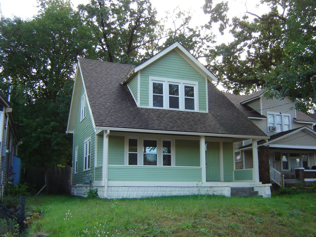 1628 Kalamazoo Avenue, Grand Rapids
