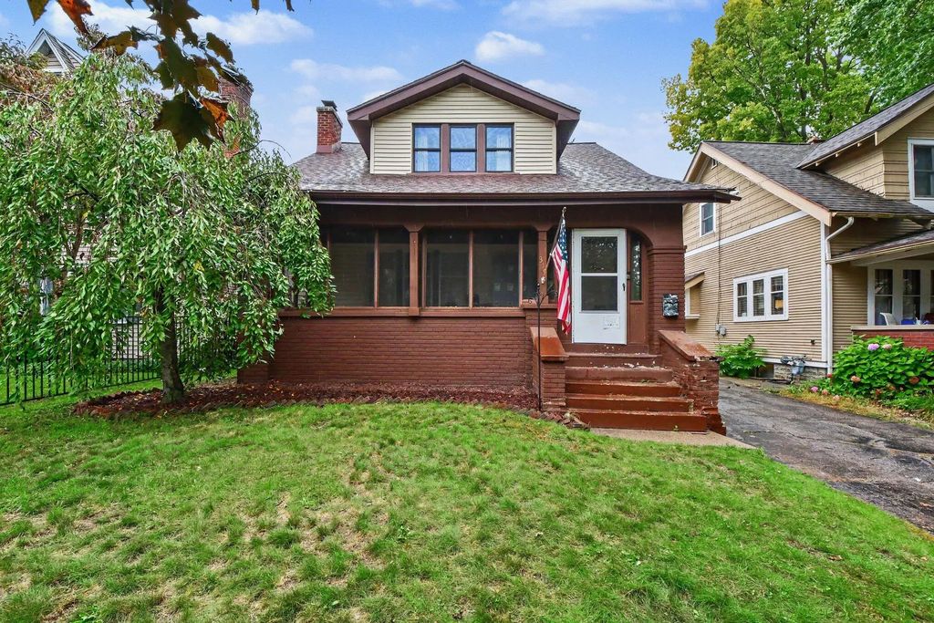 319 Glenhaven Avenue, Grand Rapids