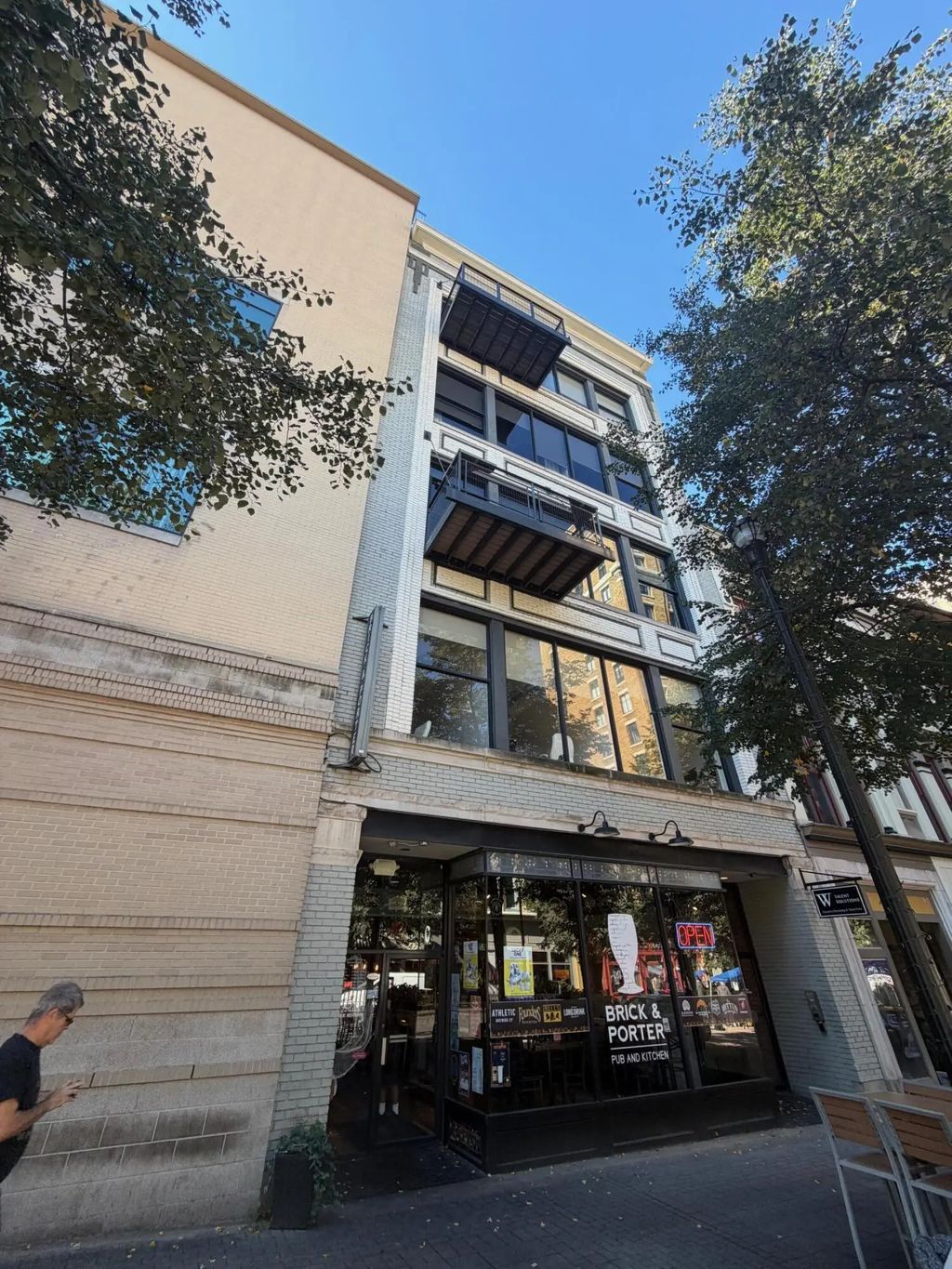 49 Monroe Center Street 8, Grand Rapids
