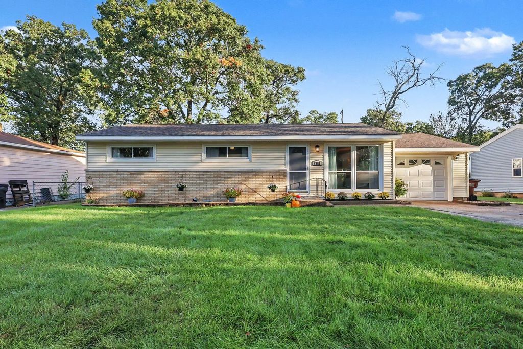 1702 Leif Avenue, Muskegon