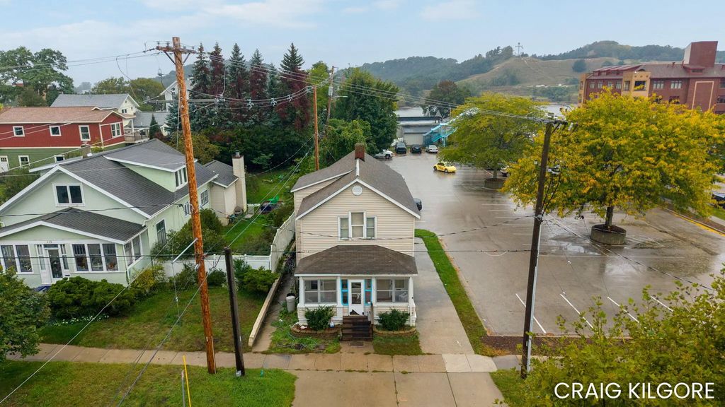 107 S 1st Street, Grand Haven