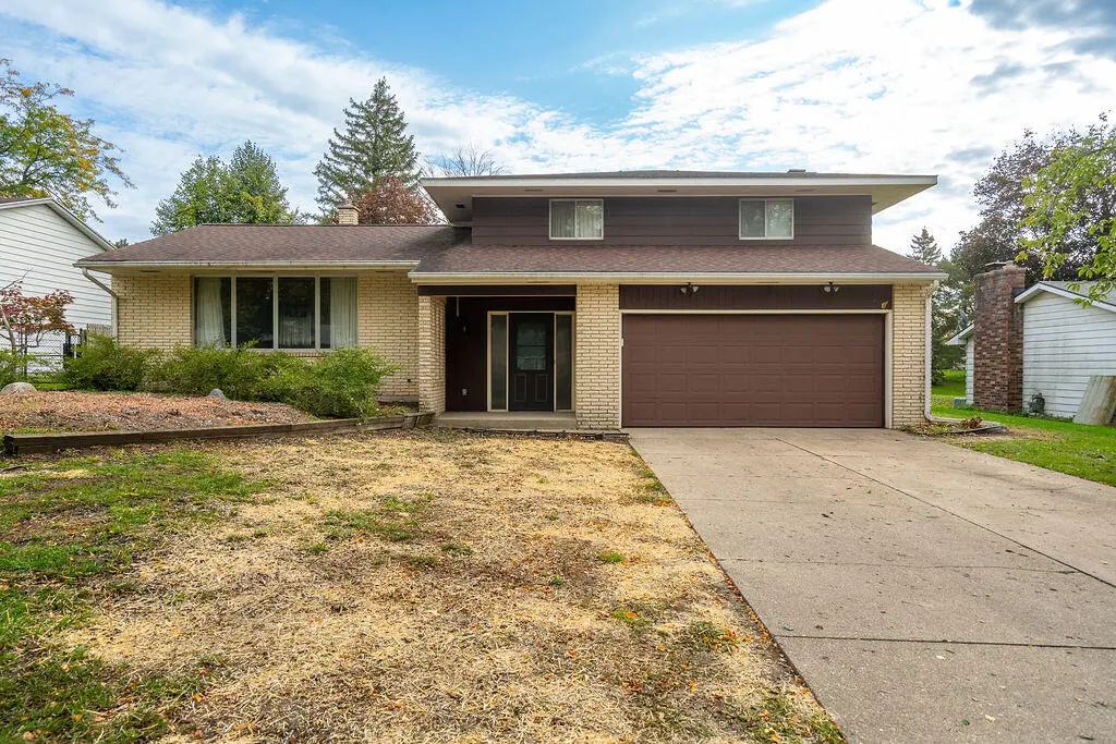 4156 Weymouth Drive, Grand Rapids