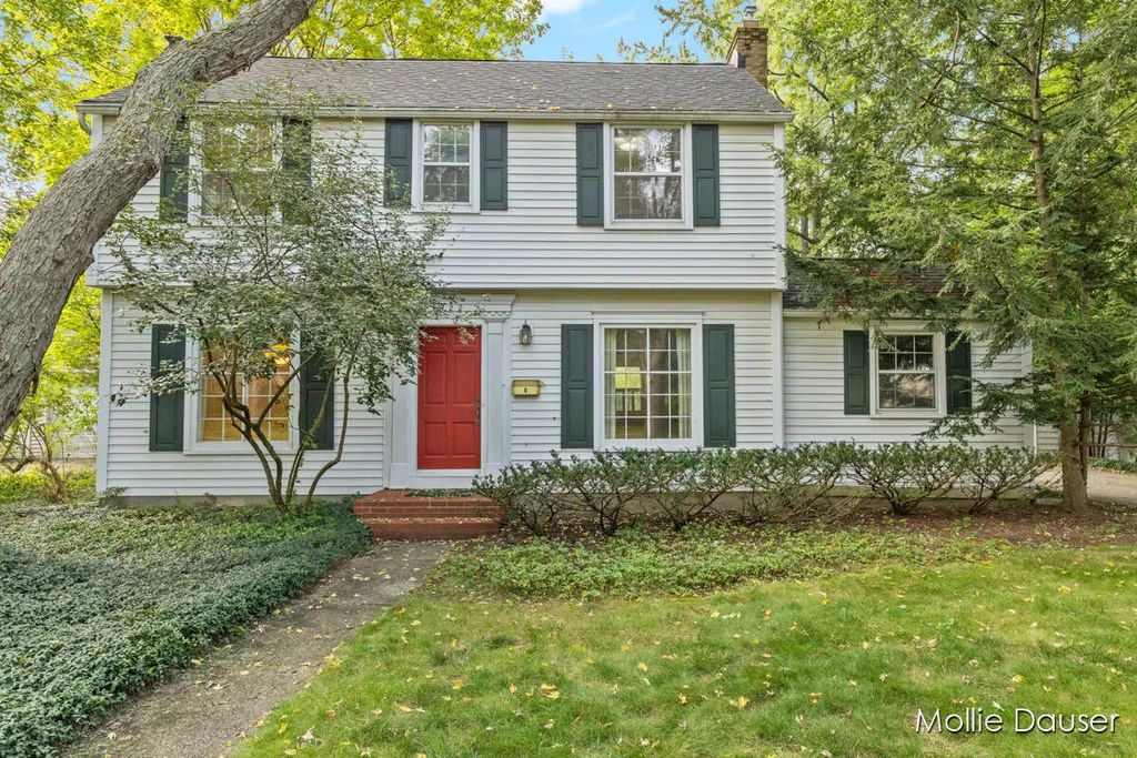 2122 Tenway Drive, Grand Rapids
