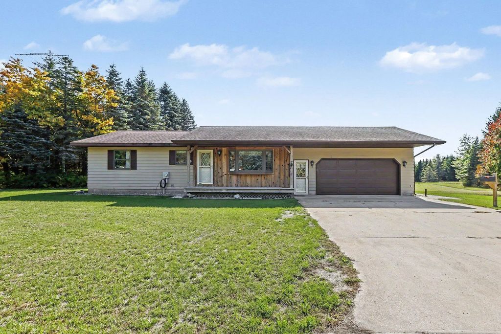 10917 Caberfae Highway, Manistee