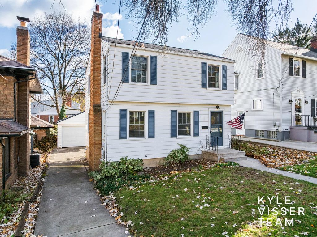 228 Baynton Avenue, Grand Rapids