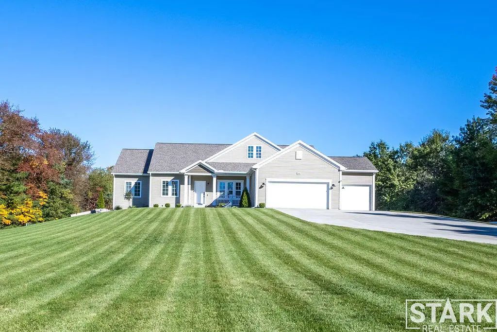 2320 E Mount Garfield Road, Muskegon