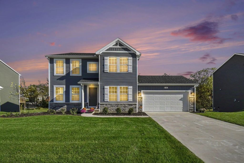 748 Petoskey Stone Drive, Byron Center