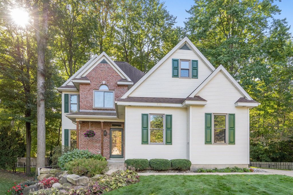 7318 Hidden Forest Court, Hudsonville