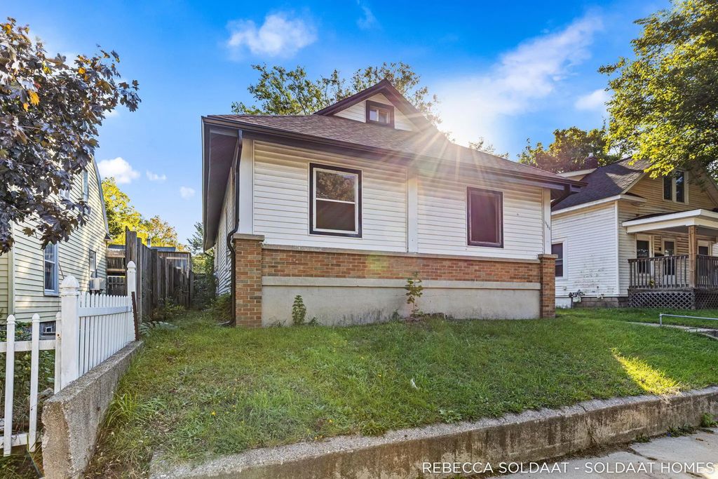 1156 Eastern Avenue, Grand Rapids