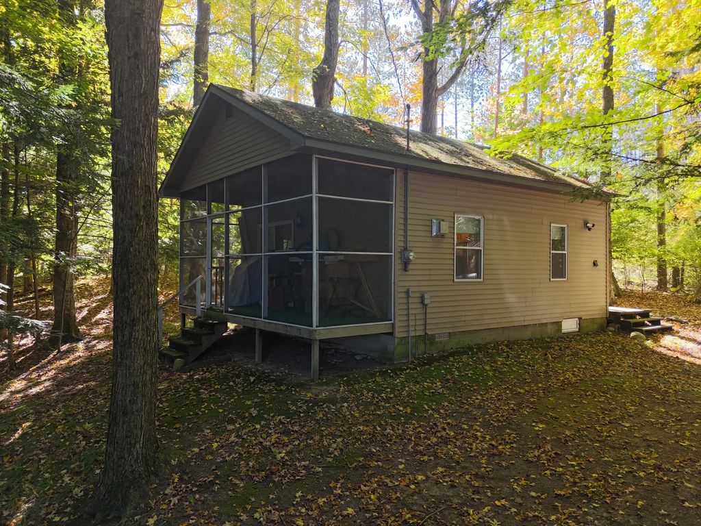 4257 Schnieder Road, Manistee