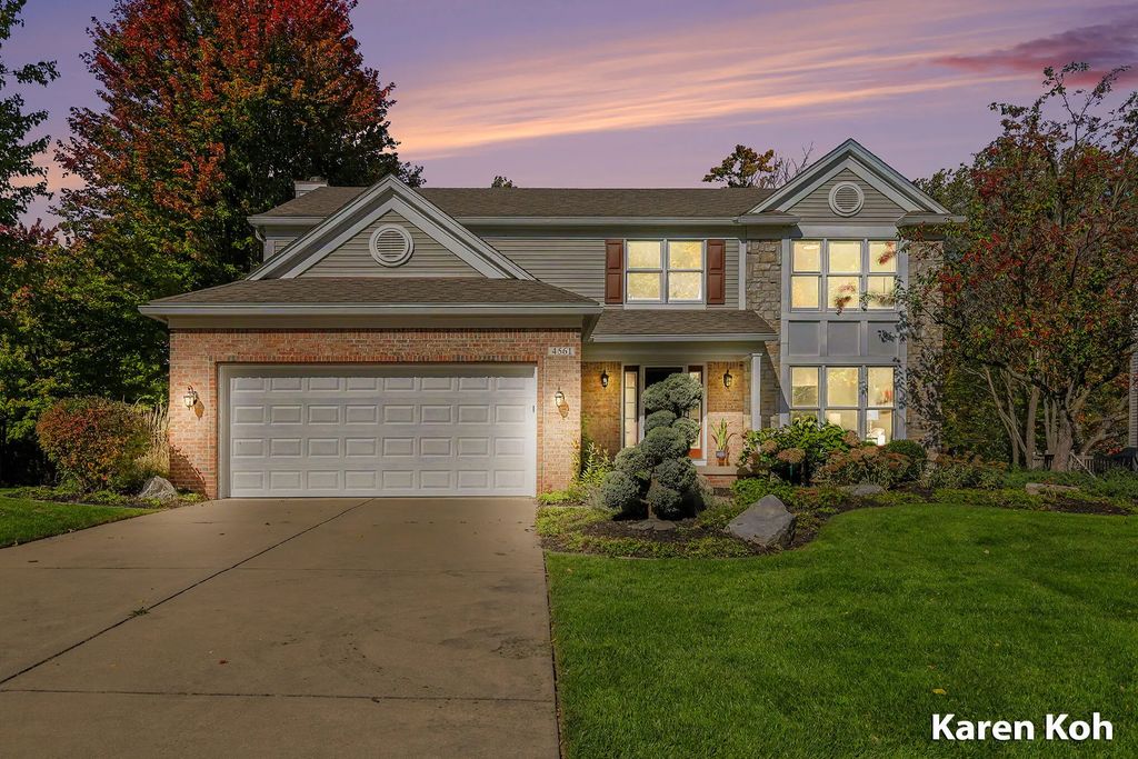 4561 Woodcreek Drive, Grand Rapids