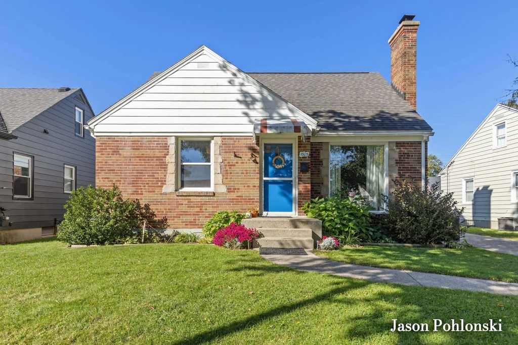 1805 Fremont Avenue, Grand Rapids