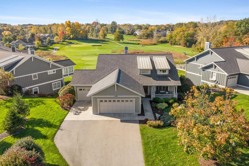 5380 Tee 17 Court, Grand Rapids