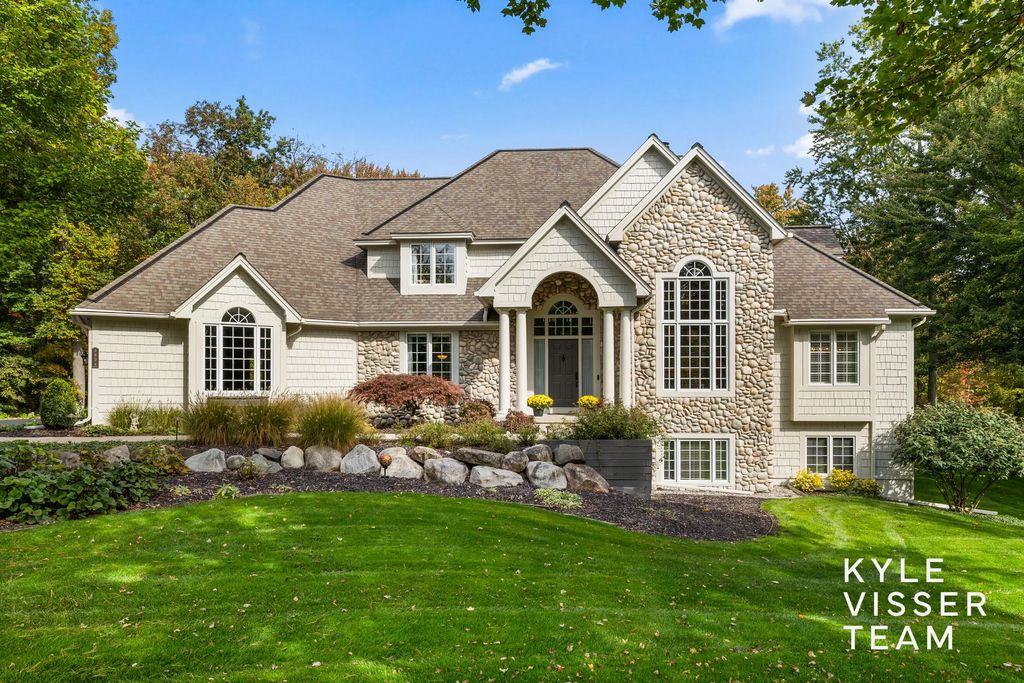 4804 Tall Pines Drive, Grand Rapids