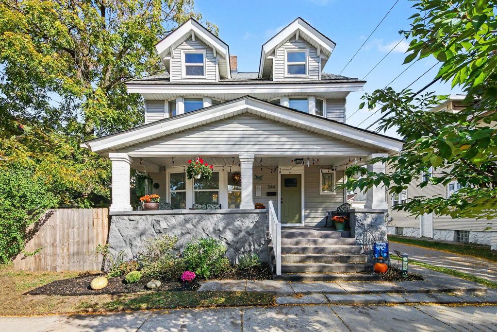 544 Giddings Avenue, Grand Rapids