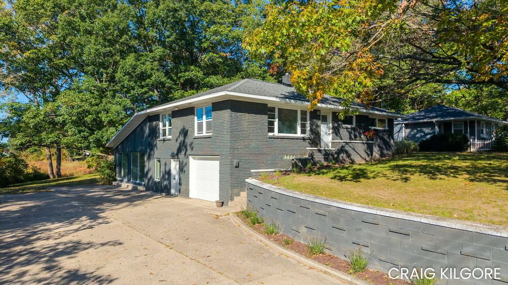 16597 152nd Avenue, Spring Lake