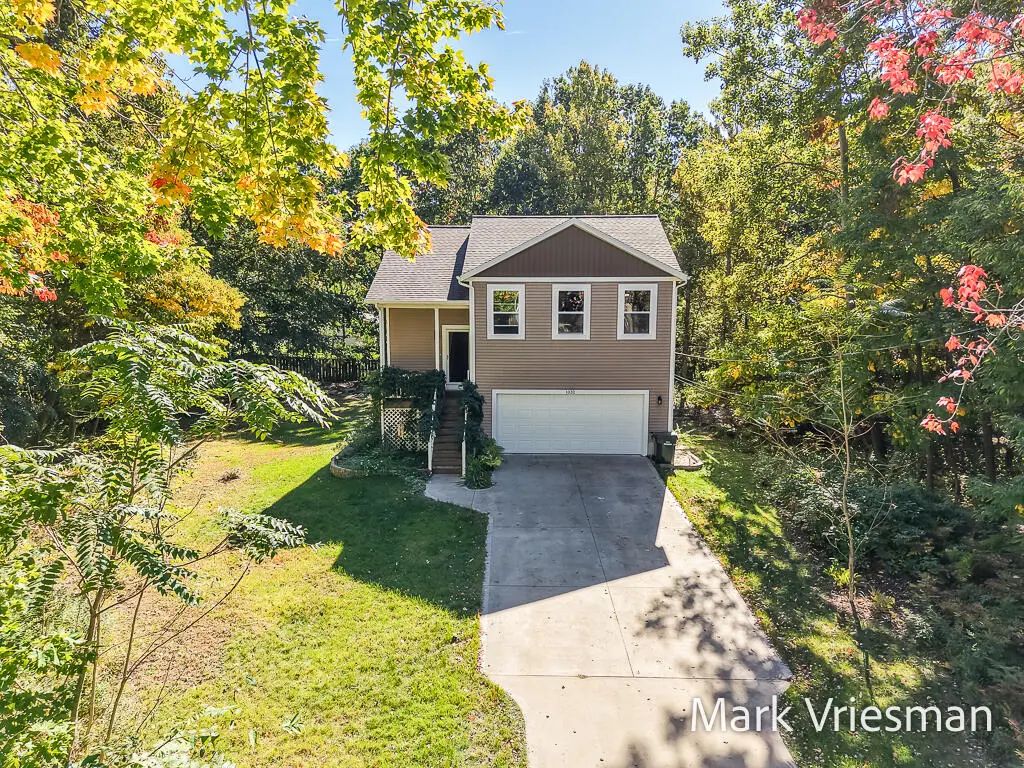 1032 W Barney Avenue, Muskegon