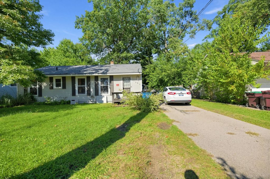 1960 Calvin Avenue, Muskegon