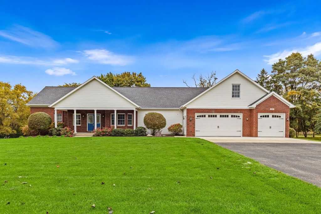 2901 Hoogewind Drive, Grand Rapids