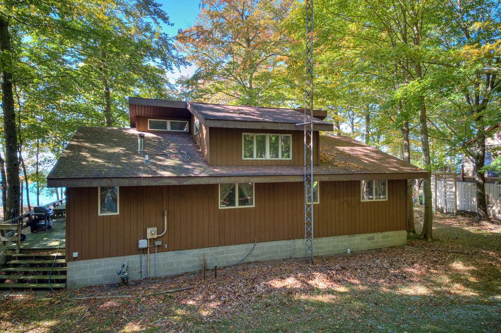 847 N Scenic Drive, Muskegon
