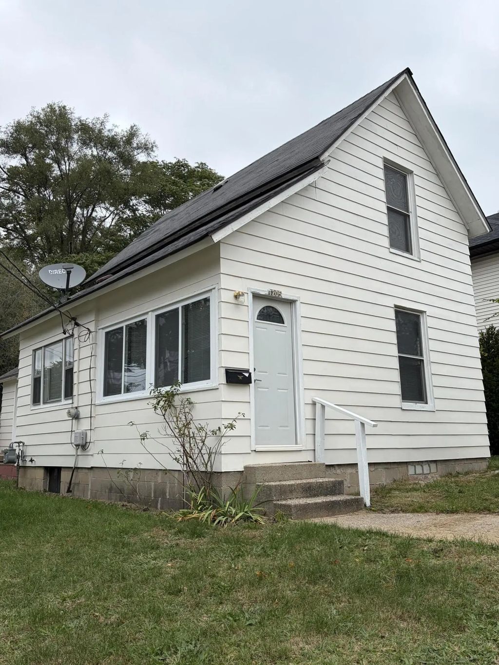 1205 Se Hall Street, Grand Rapids