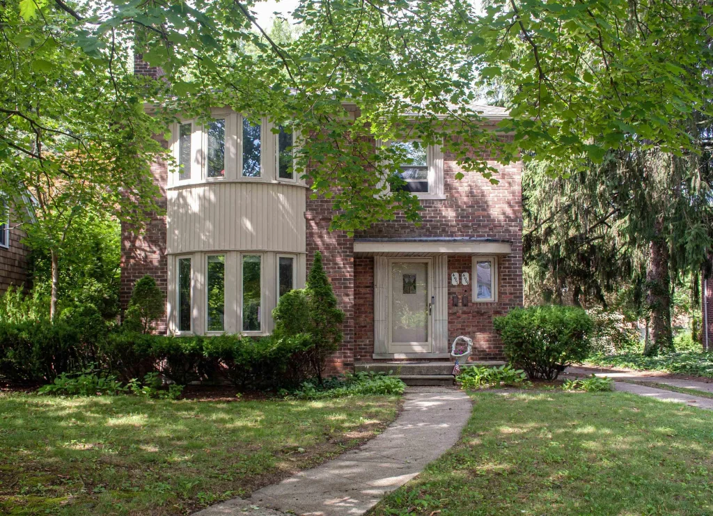 497 Neff Road, Grosse Pointe