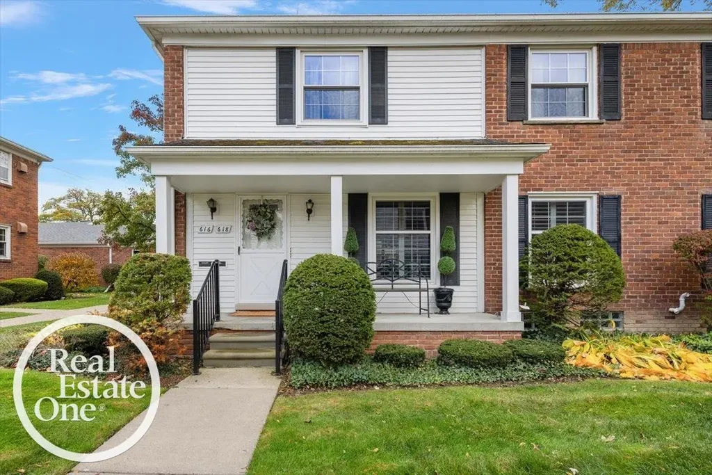 616 Cadieux Road, Grosse Pointe