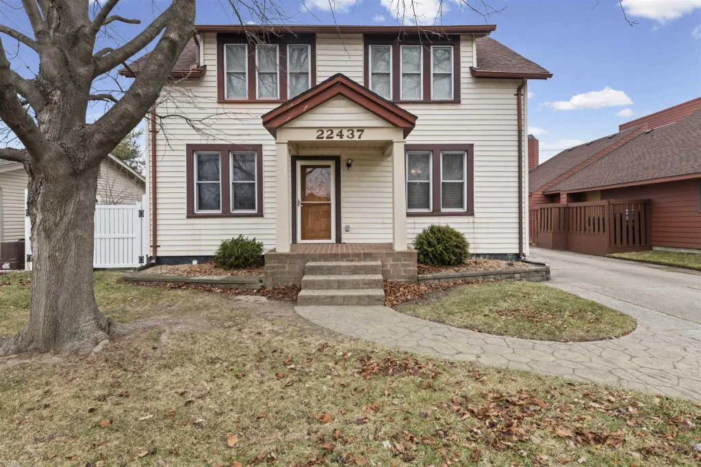 22437 Milner Street, Saint Clair Shores