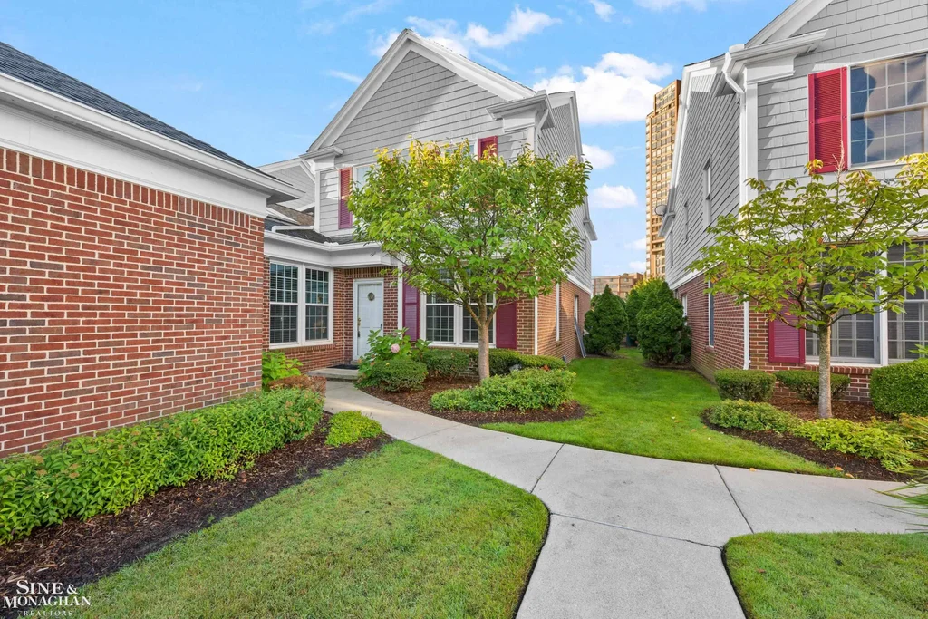 9004 Harbor Place Drive, Saint Clair Shores