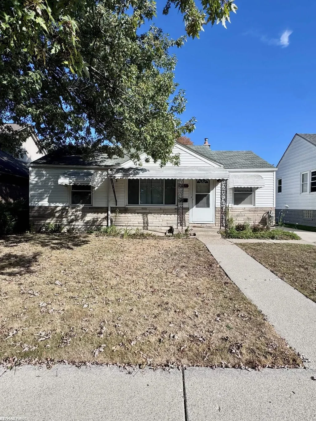 21527 Bon Heur Street, Saint Clair Shores