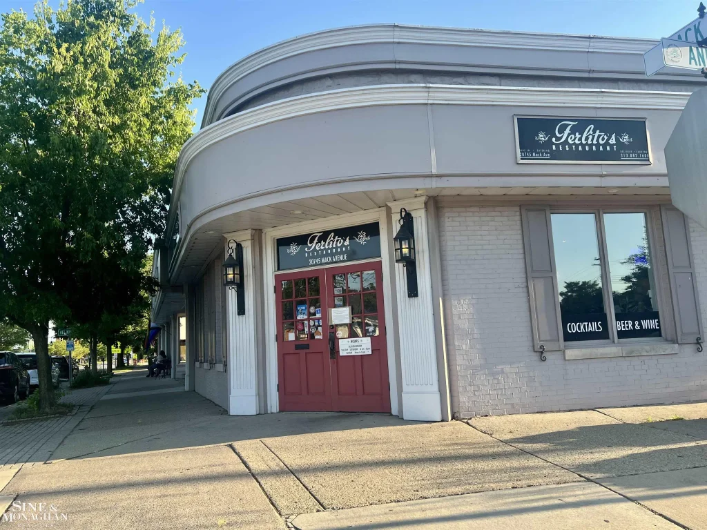 20745 Mack Avenue, Grosse Pointe Woods