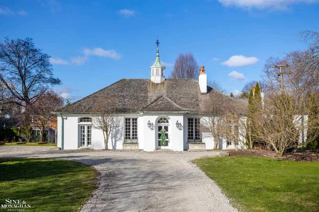 29 Fisher Road, Grosse Pointe