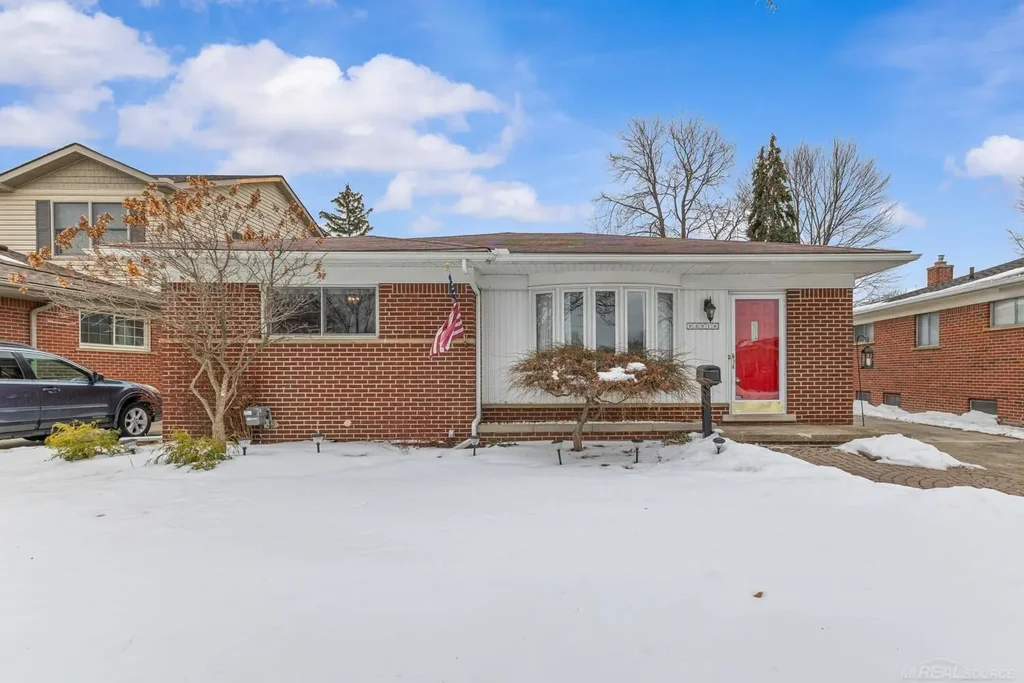 22516 Millenbach Street, Saint Clair Shores