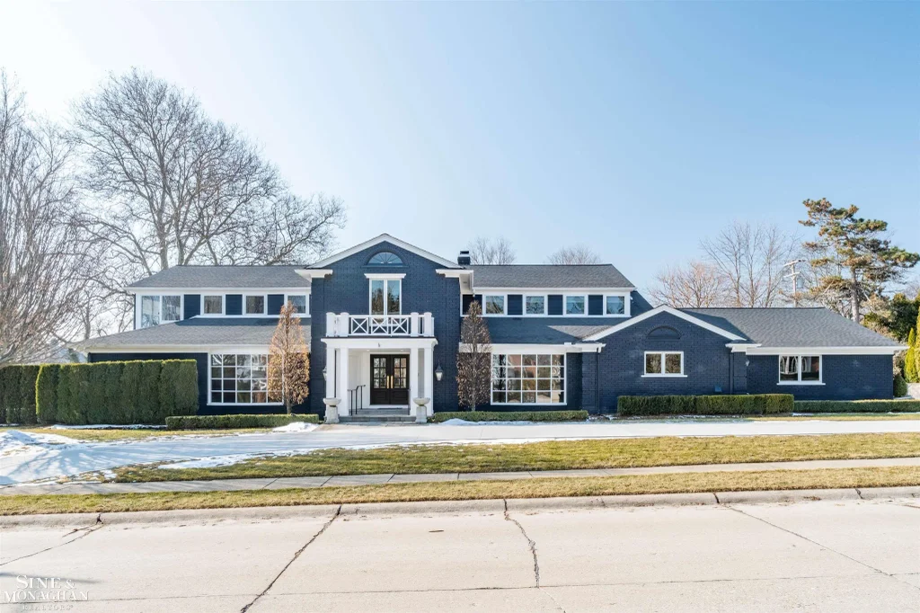89 Lake Shore Road, Grosse Pointe Farms