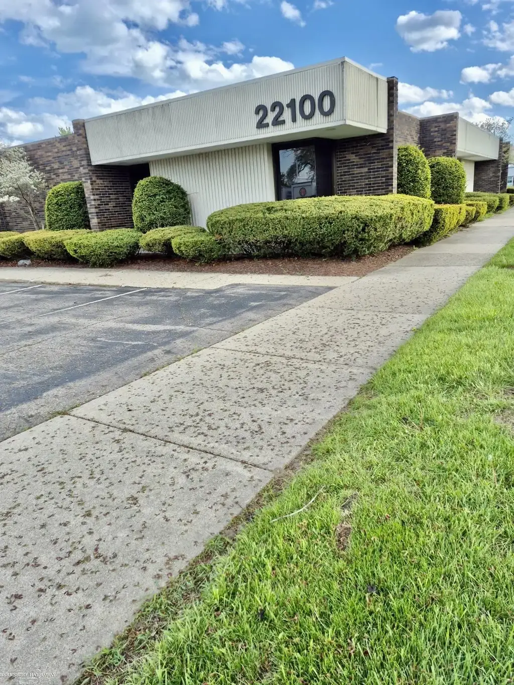 22100 Greater Mack Avenue, Saint Clair Shores