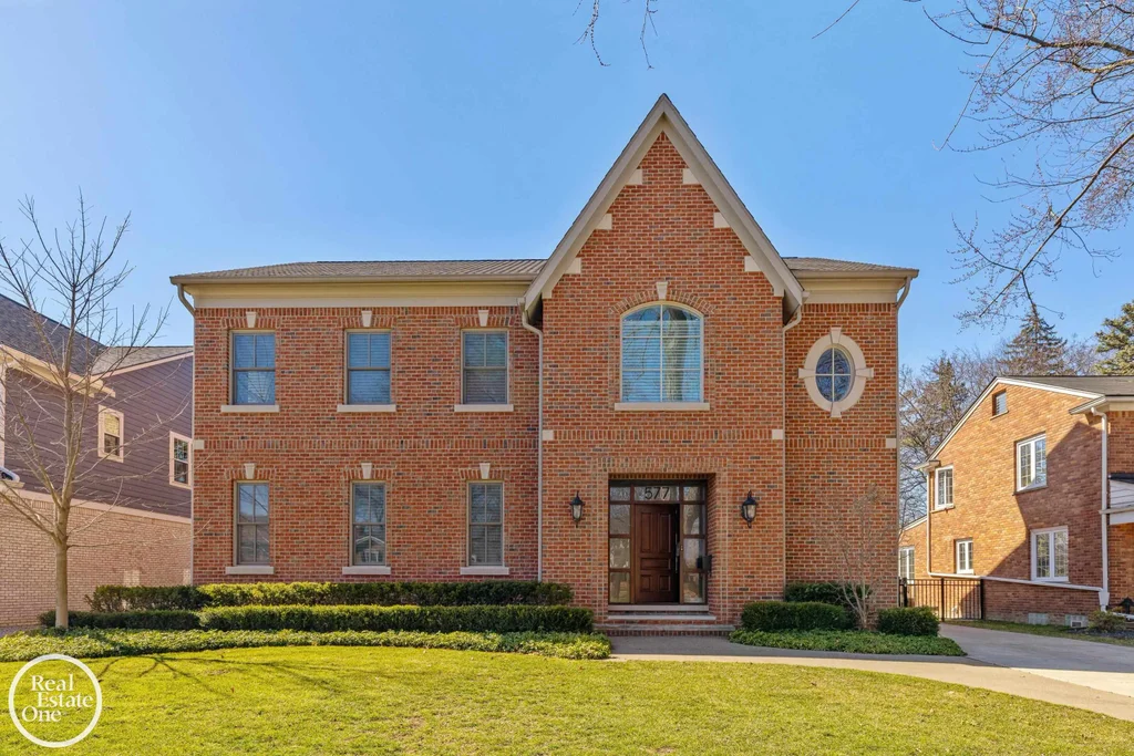 577 Washington Road, Grosse Pointe