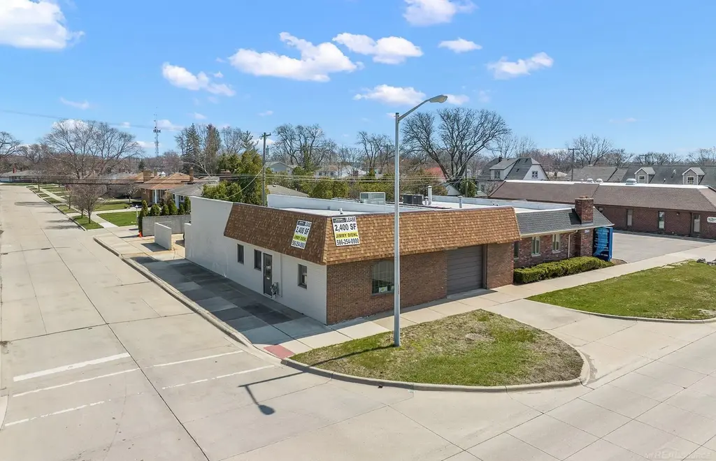 25530 Little Mack Avenue, Saint Clair Shores